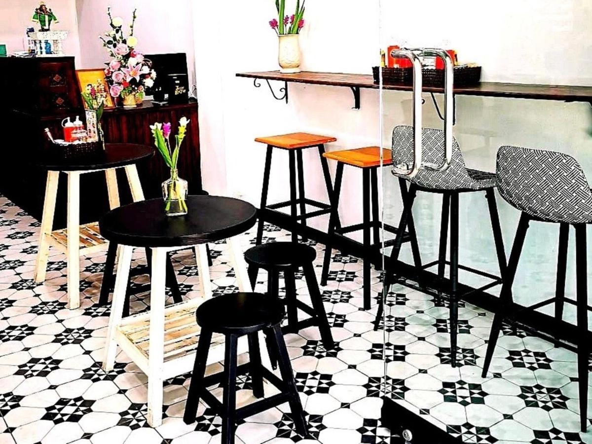 Newnormal Hotel Chiang Mai Buitenkant foto