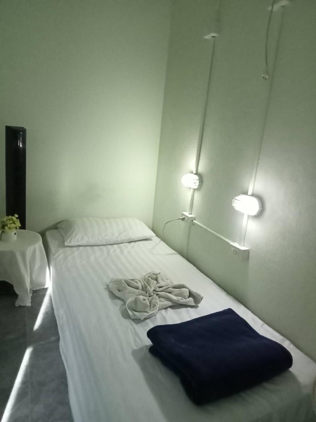 Newnormal Hotel Chiang Mai Kamer foto