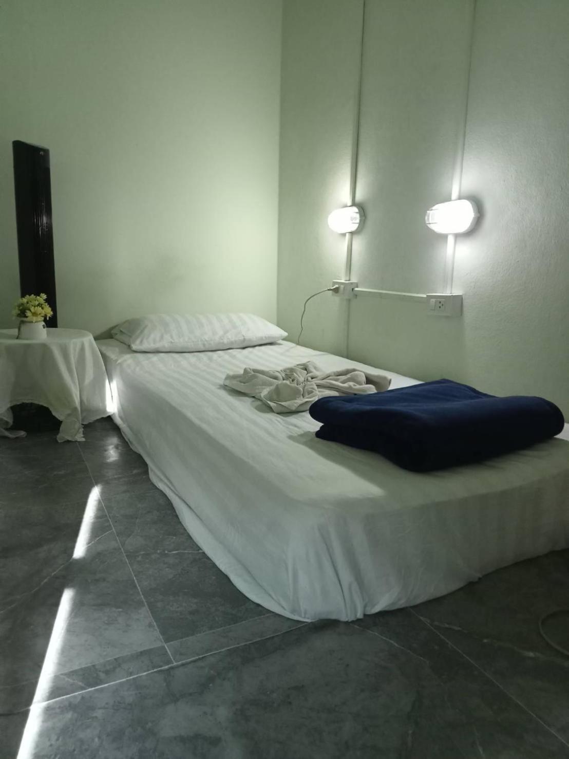 Newnormal Hotel Chiang Mai Kamer foto